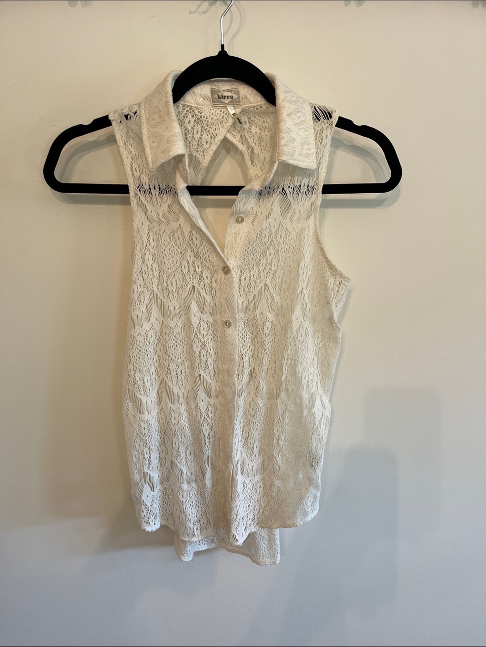 Kirra Ivory Sleeveless Lace Button-Down Collared Top